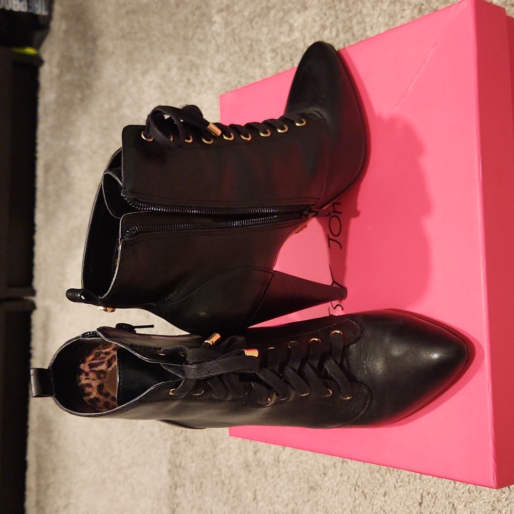 Ladies ankle boots